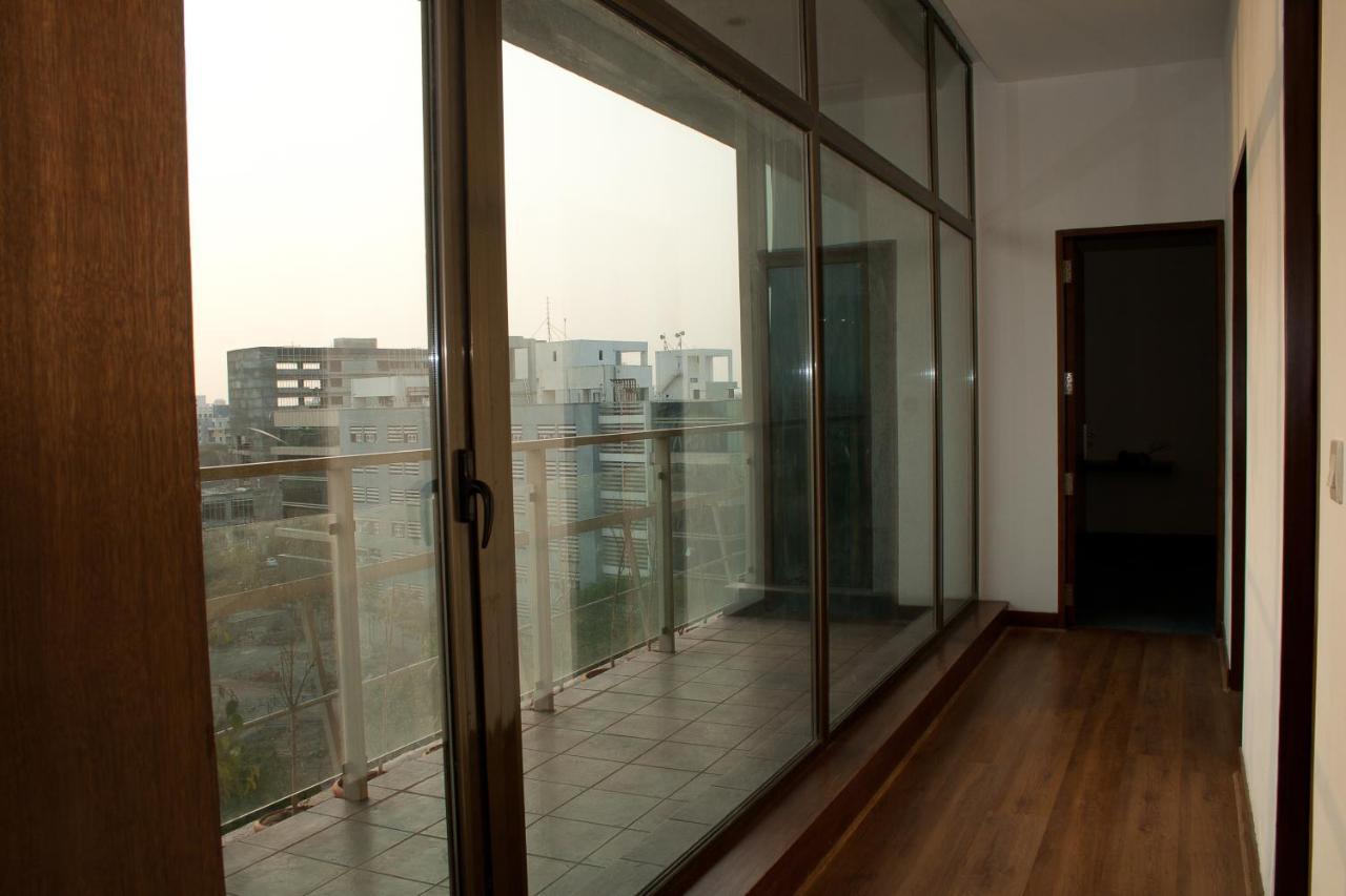 โรงแรมพาร์ค เอสติค ปูเน่ ภายนอก รูปภาพ